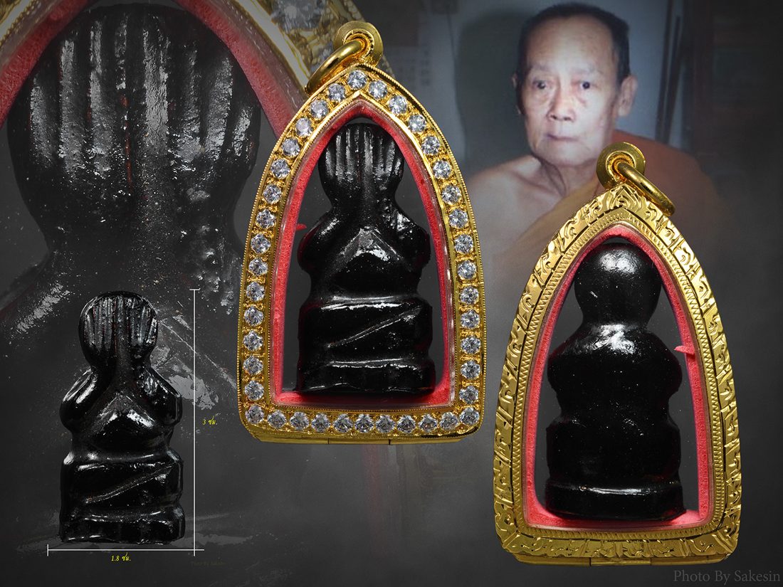 พระปิดตาไม้แกะรุ่นแรก ครูบาจันต๊ะ จัมโบ้