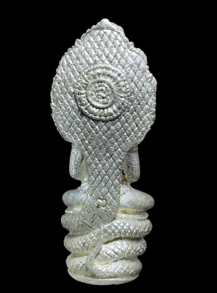 พระกริ่งวชิรมงคล เนื้อเงิน ปี 2516