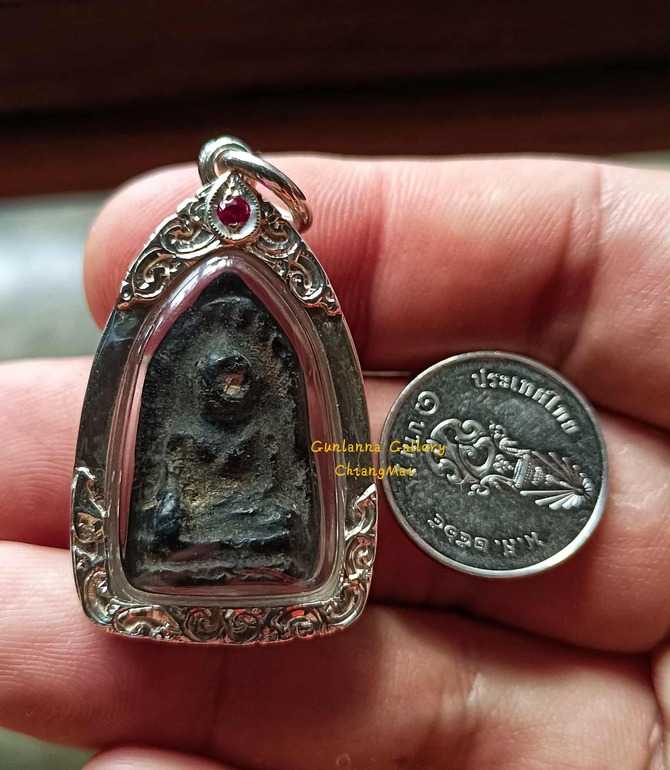 พระเกศาครูบาเจ้าศรีวิชัย (พระประธานเล็ก)