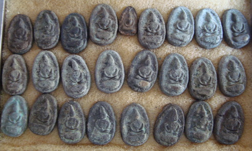 พระพิจิตรเม็ดข้าวเม่า เท่าที่จะหาได้ครับ