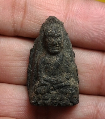   หลวงพ่อทวดที่ใหนกันแน่ เคาะเดียว