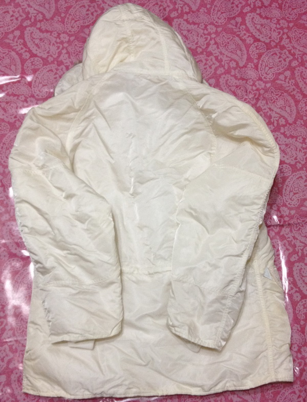 เสื้อกันหนาวมือสองสภาพสวย ALPHA MADE IN U.S.A. สีขาวหายาก 