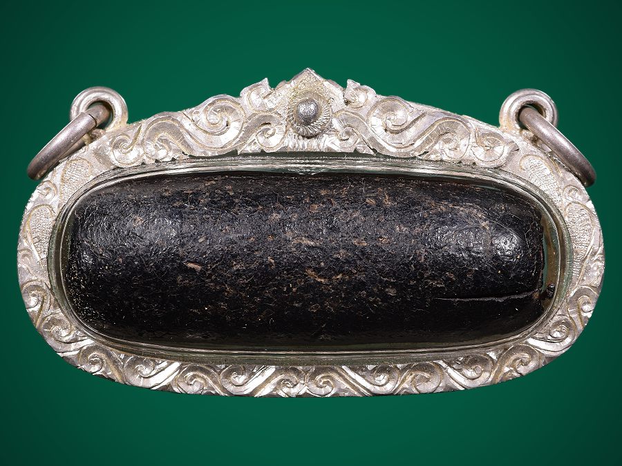 ตะกรุดล้านนา8(ก่าสะท้อนพอกครั่ง)