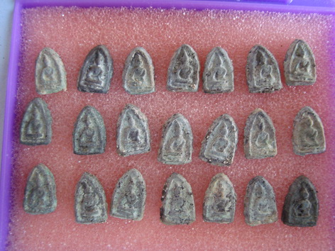 พระพิจิตรเม็ดข้าวเม่า เท่าที่จะหาได้ครับ