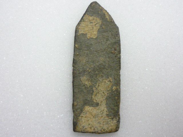 พระกำแพงลีลาเชยคางข้างเม็ด ชินเงิน