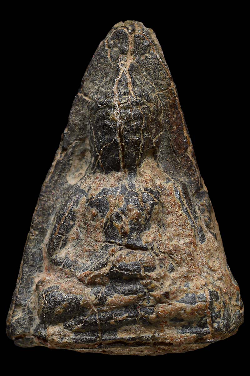 พระเชตุพนกรุเขาหินตั้งสุโขทัย