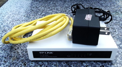  กล่องแยกสัญญาณINTERNET ยี่ห้อ TP-Link  อุปกรณ์แยกสัญญาณอินเตอร์เน็ต 5 พอร์ท มือสอง ราคาถูกๆ  100 บา