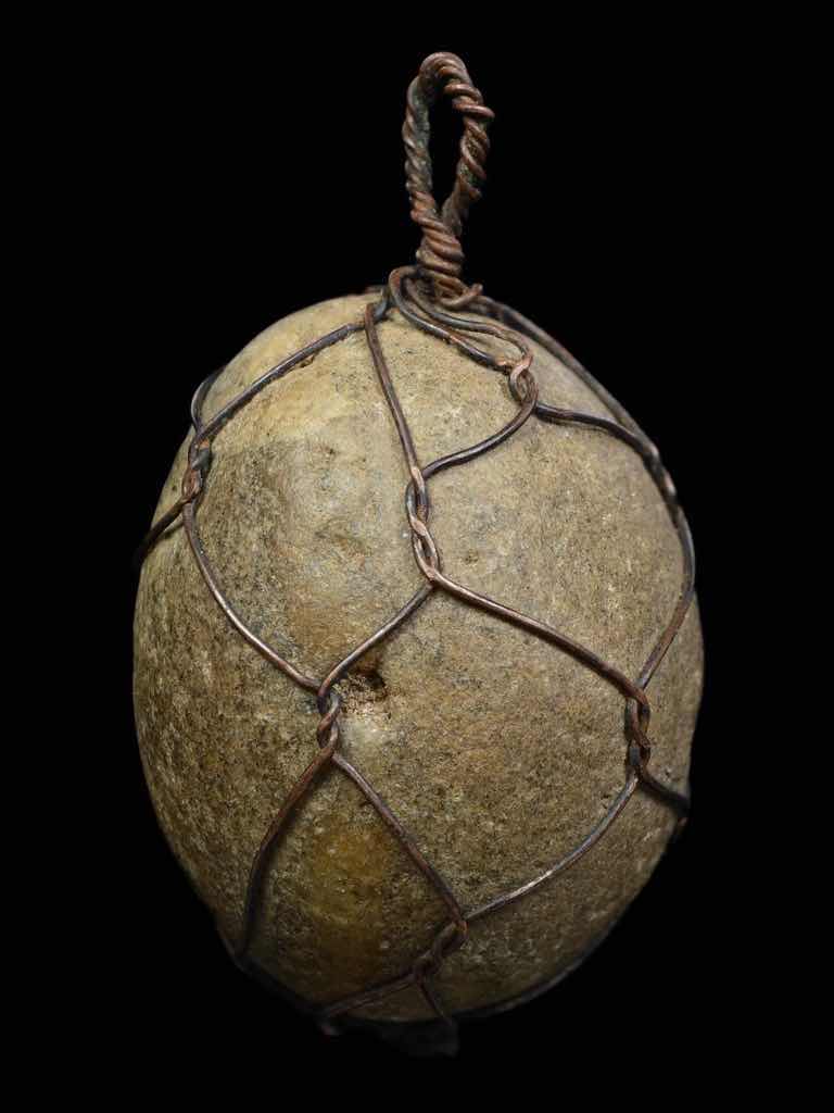 แสงนกคุ้ม หรือ คตไข่นกคุ้ม เครื่องรางทนสิทธิ์