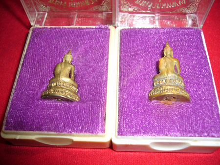 กริ่ง + ชัยวัฒน์ พระเจ้าตนหลวง ปี35 พร้อมกล่องเดิมๆ สภาพสวย พิธีใหญ่
