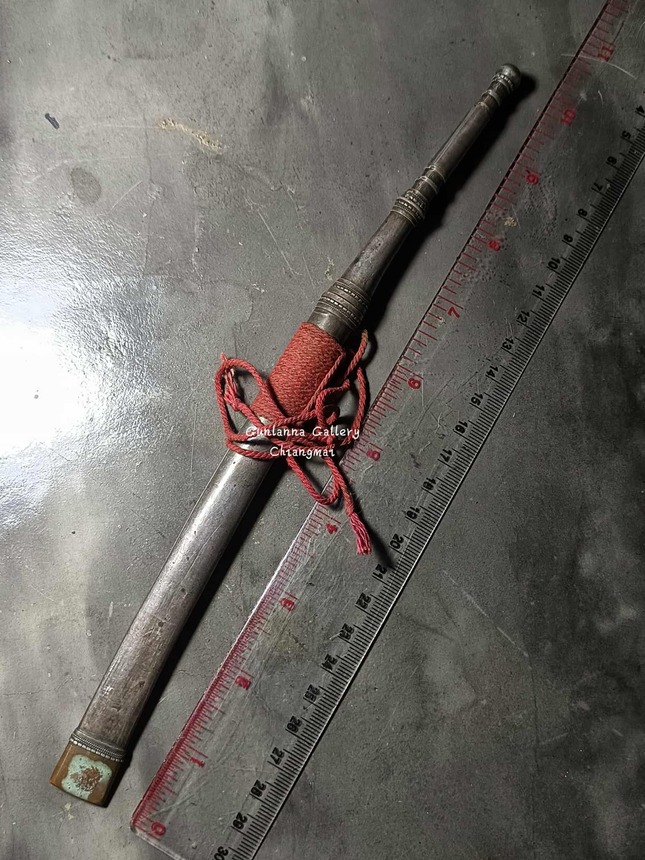 ดาบหลูบเงินจำลอง