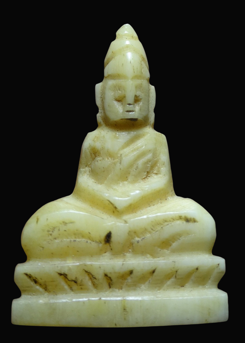 พระพุทธงาแกะ จารยันต์ใต้ฐาน 