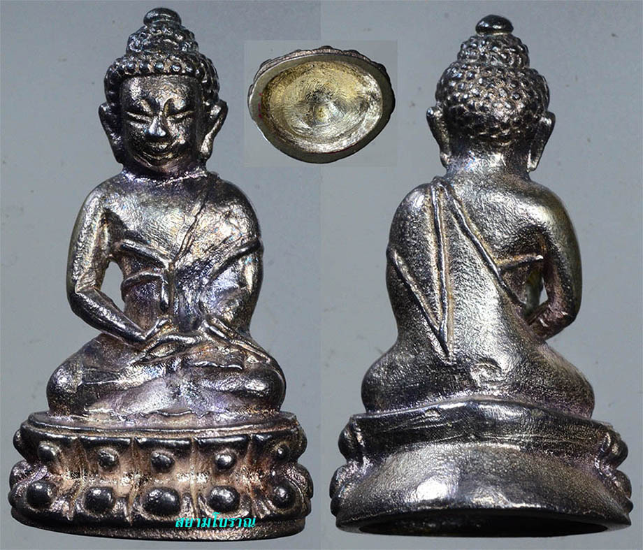 #18005รูปหล่อพระกริ่งก้นกลวง เนื้อเงิน