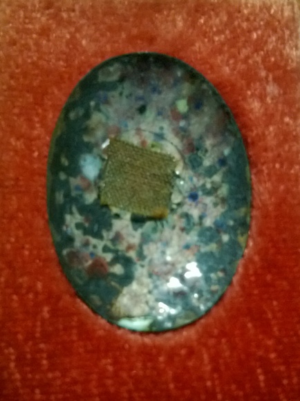 ล๊อคเก็ตครูบาดวงดีวัดท่าจำปี หลังจีวร+เกษา พร้อมกล่อง เคาะเดียว -350 