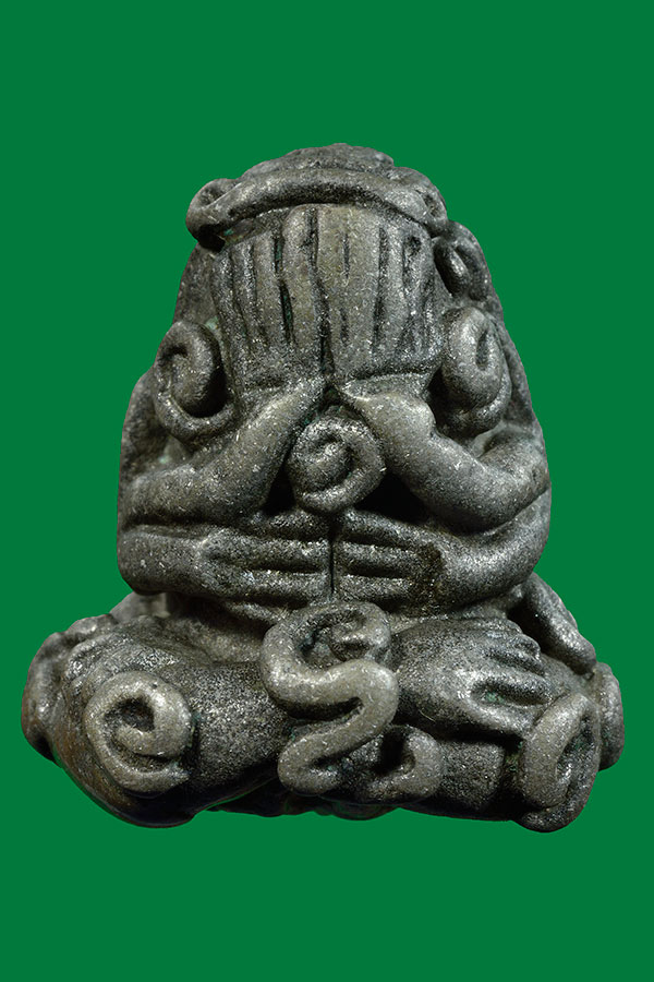  พระปิดตาหลวงพ่อทับ วัดทอง พิมพ์ยันต์ยุ่งเนื้อสำริดเเก่เงิน