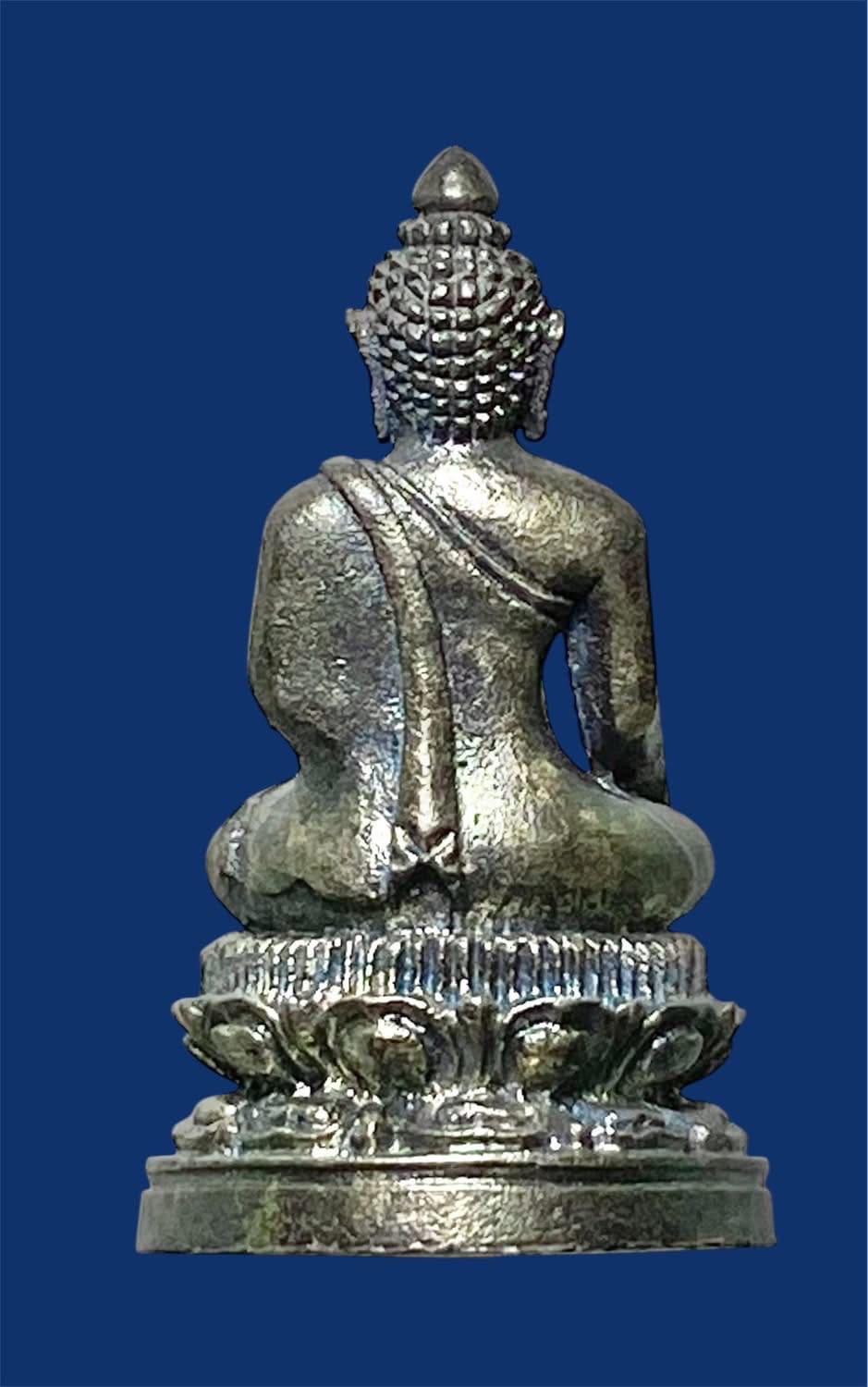 พระชัยวัฒน์ราชมงคลเนื้อเงินพร้อมกล่อง