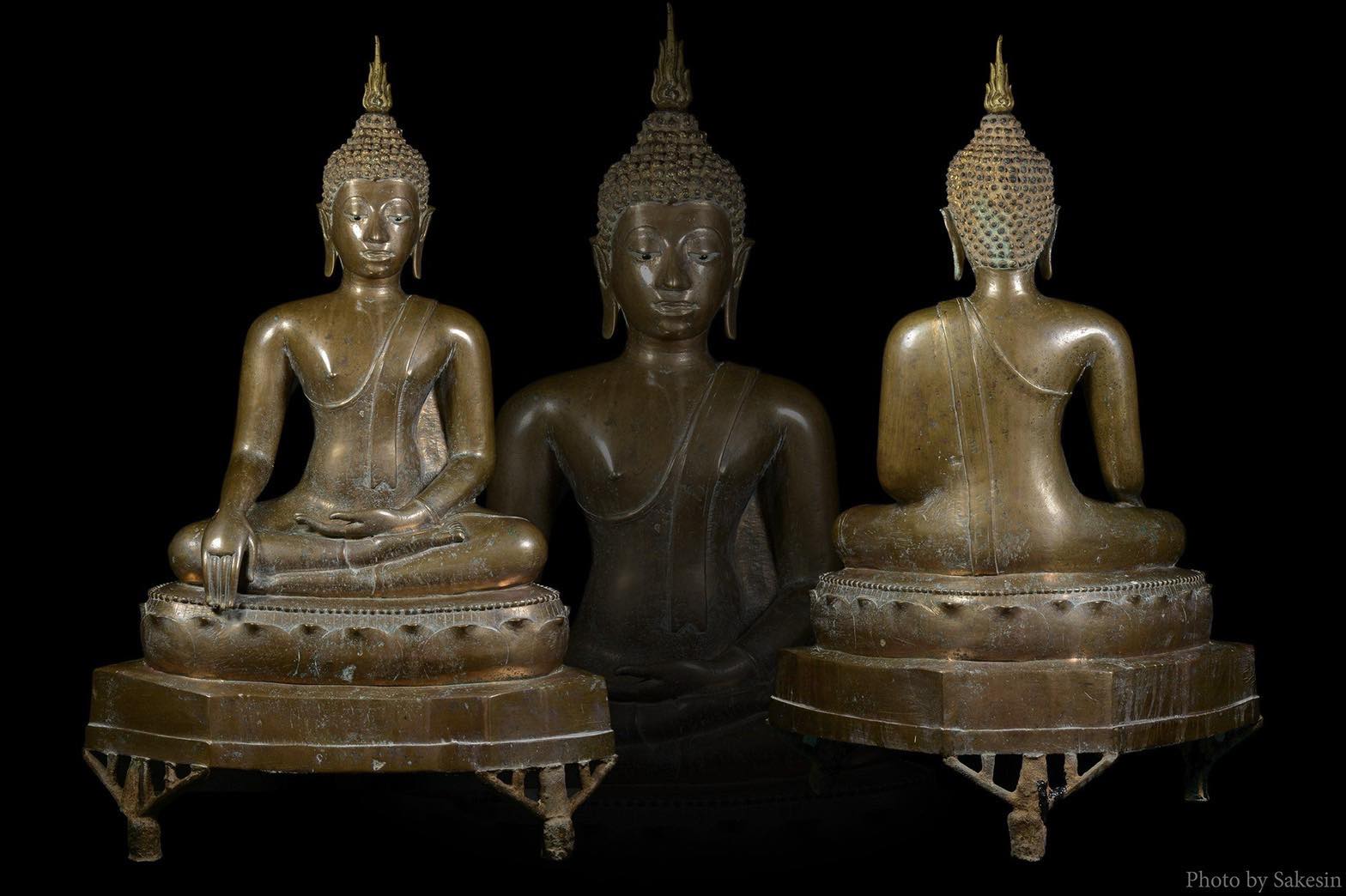 พระพุทธรูปบูชายุค เชียงแสนสิงห์ 3 ขนาดหน้าตัก 10 นิ้ว ฐาน 14 นิ้ว สูง 21 นิ้ว สวยสมบูรณ์ 