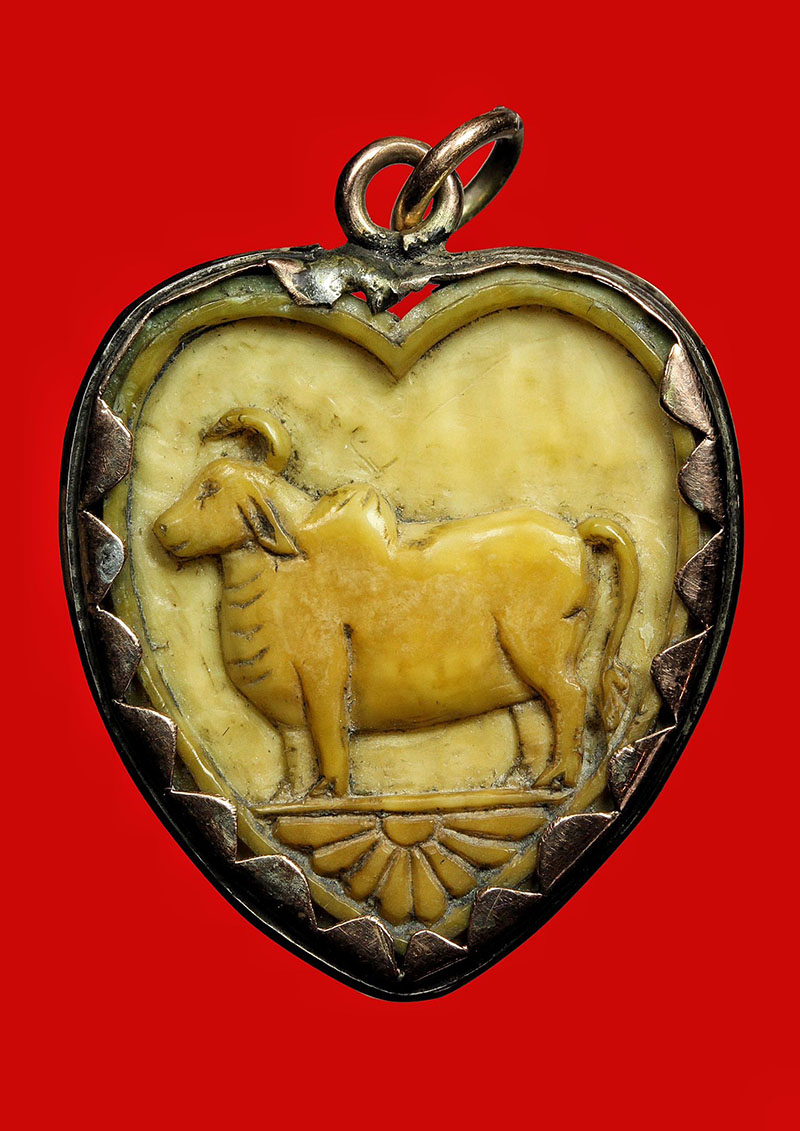 พระพุทธ หลังนักกษัตริย์ ปีวัว