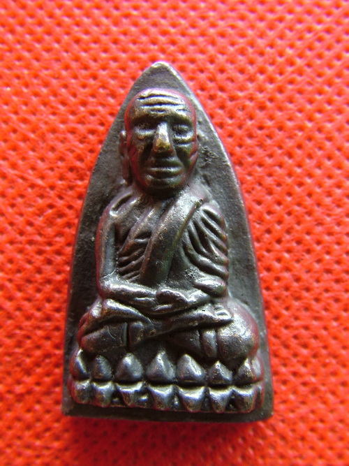 หลวงปูทวดรุ่นแรกอาจารย์นองปี 14