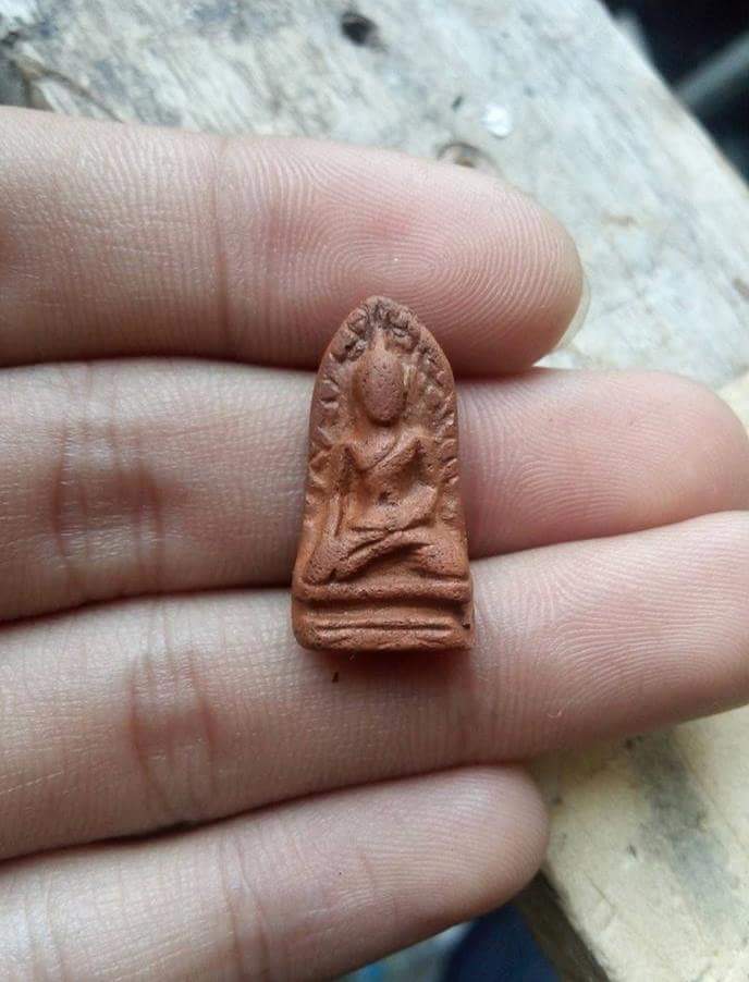 พระรอดครูบากองแก้ว ลำพูน