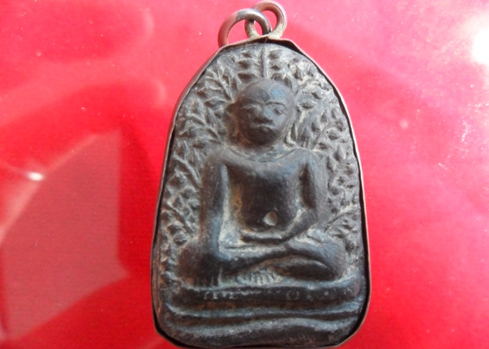 พระเปิมเลื่อมเก่า