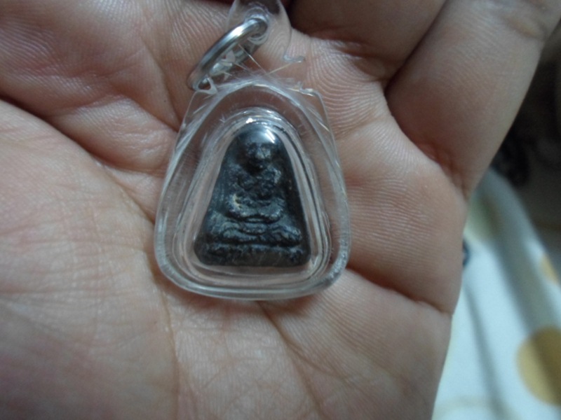 ท่านใดทราบช่วยชี้แนะด้วยนะครับ ไม่ทราบจริงๆแต่เก่าครับ