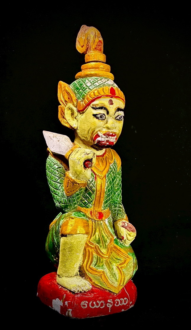 ท้าวเวสสุวรรณ สีเก่าสวยงามน่าบูชา