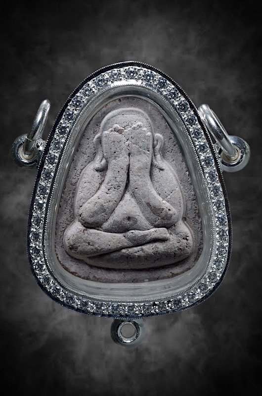 พระปิดตาปลดหนี้ ลป.ศิลา เเช่น้ำมนต์