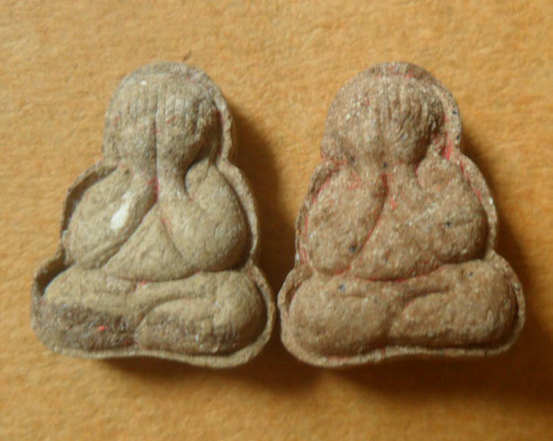 พระปิดตาเนื้อผงยาจินดามณี หลวงพ่อเกษ เขมโก ปลุกเสก 4 สี่วาระ แพคคู่ กล่อง เดิม