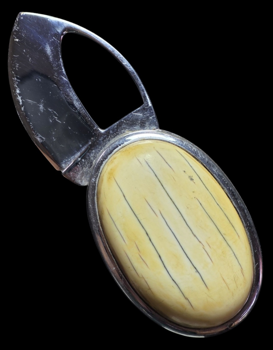 หัวเข็มขัด ซ่อนมีดพับ ประดับงาฯ 