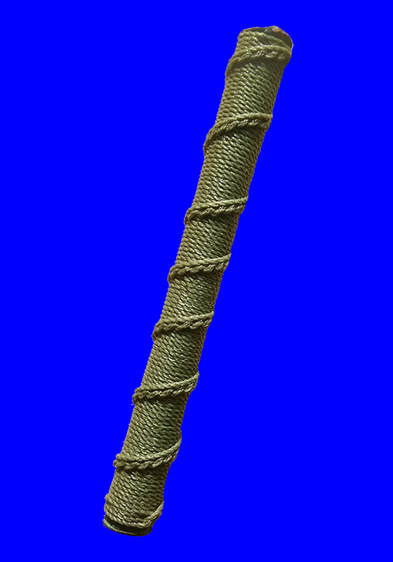 ตะกรุดโทน เนื้อทองแดง ถักด้วยเชือกไนล่อนสีเขียว ลายนาคเกี้ยว ไม่ทราบที่?