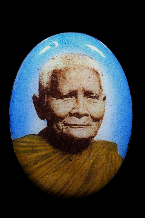 ล็อกเก็ตหลวงปู่แหวนปี17พิมพ์ใหญ่สวยเดิมๆ