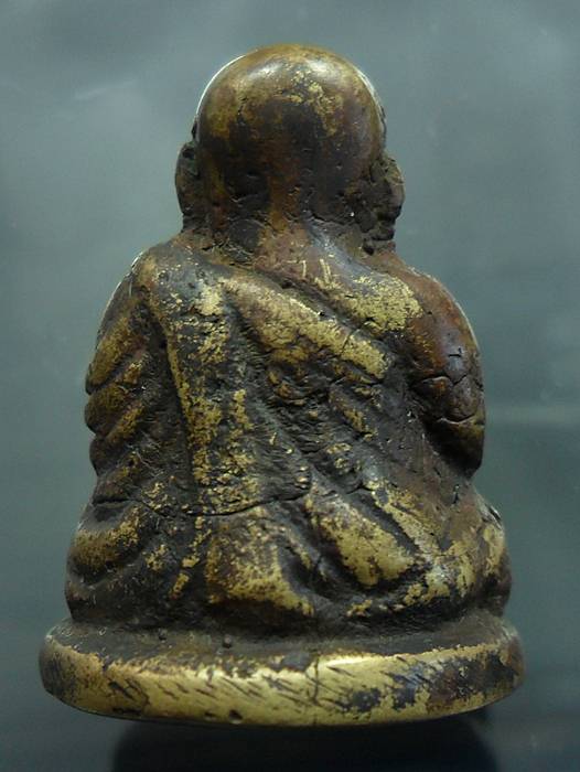 รูปหล่อลพเงินพิมพ์นิยม เก่าๆ สวยๆ ครับ 