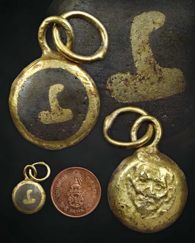 หัวนะโมพ่อท่านคล้าย วัดสวนขัน จ.นครศรีธรรมราช หูเชื่อห่วงเชื่อม ถมทอง