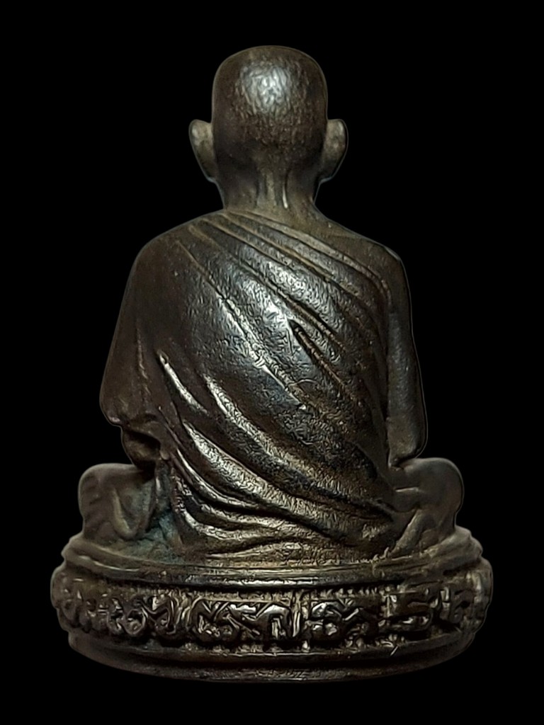 รูปหล่อพ่อเกษมรุ่นบารมี๗๖เนื้อนวะปี30