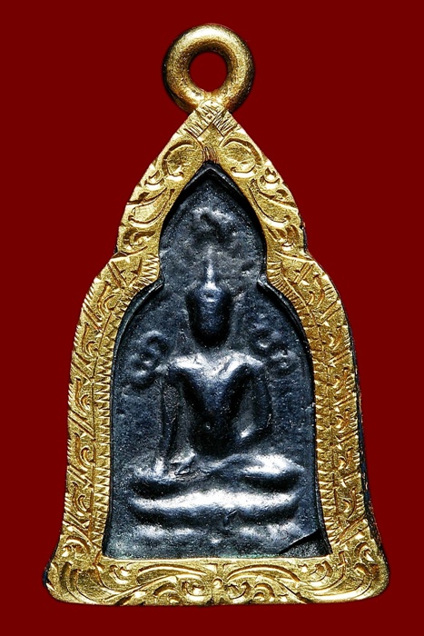 เหรียญหล่อ หลวงปู่ใจ วัดเสด็จ พิมพ์ซุ้มประตู เนื้อเมฆพัตร รุ่นแรก ปี 2470