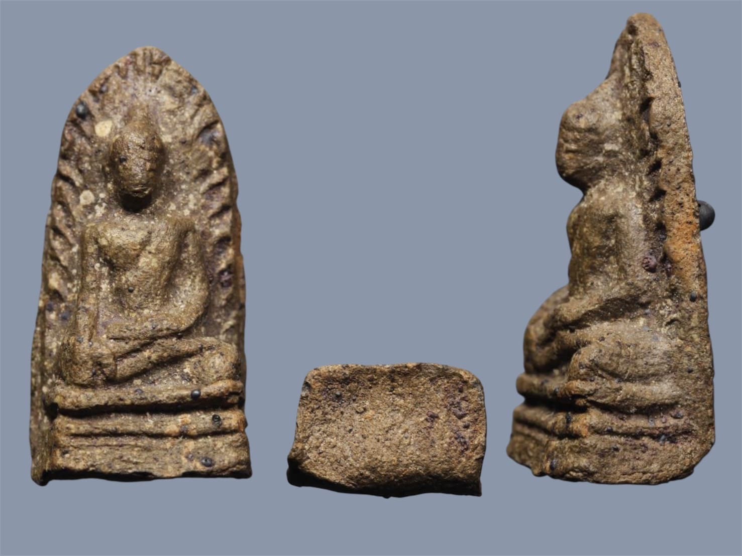 พระรอดวัดพระสิงห์พิมพ์กลางมีหมัดไฟ