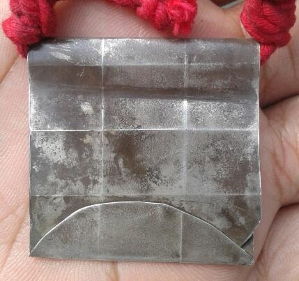 ยันต์หนีบเนื้อเงินจารมือครับ