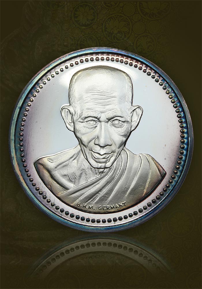 เหรียญเงินขัดเงาเนื้อเงิน บล็อคเยอรมัน หลวงพ่อเกษม เขมโกปี2537