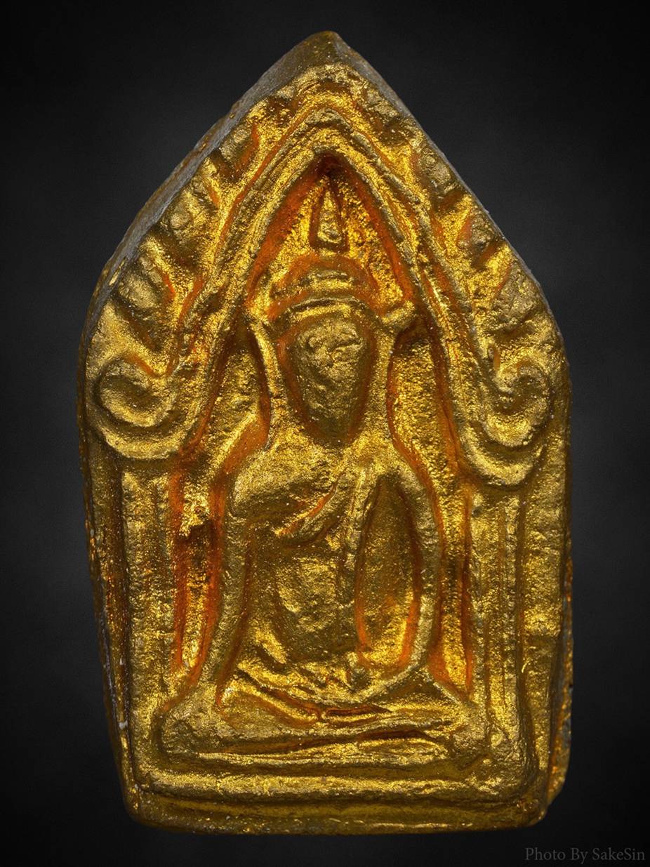 ขุนแผนรุ่นแรกครูบาจันต๊ะ เนื้อดำทาทอง