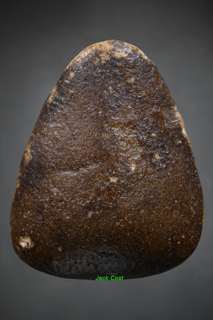 พระปิดตาเนื้อผง หลวงพ่อเปิ้น วัดบ้านเก่า พิมพ์ฐานบัว จ.ชลบุรี ยุคปี 2440 ถึง 2460