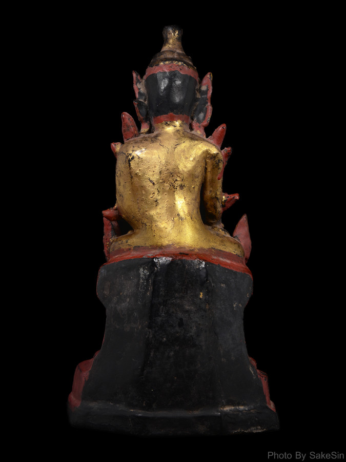 พระโปร่งทรงเครื่องกษัตริย์ ศิลปพม่ายุคมัณฑเลย์