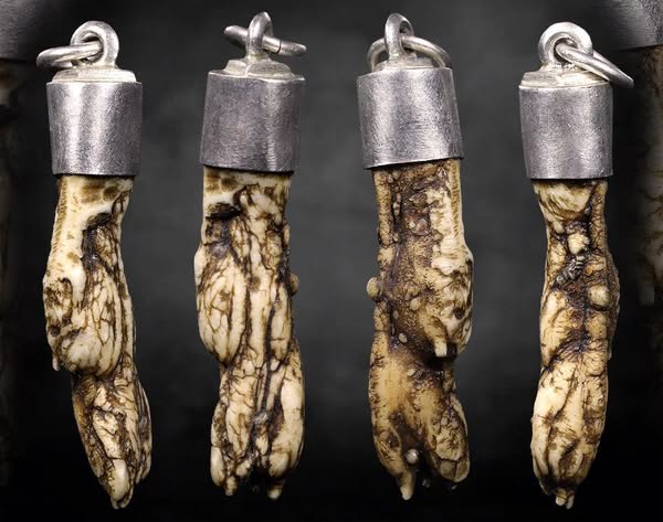 คตงาช้างจักพรรดิเครื่องรางแห่งคต