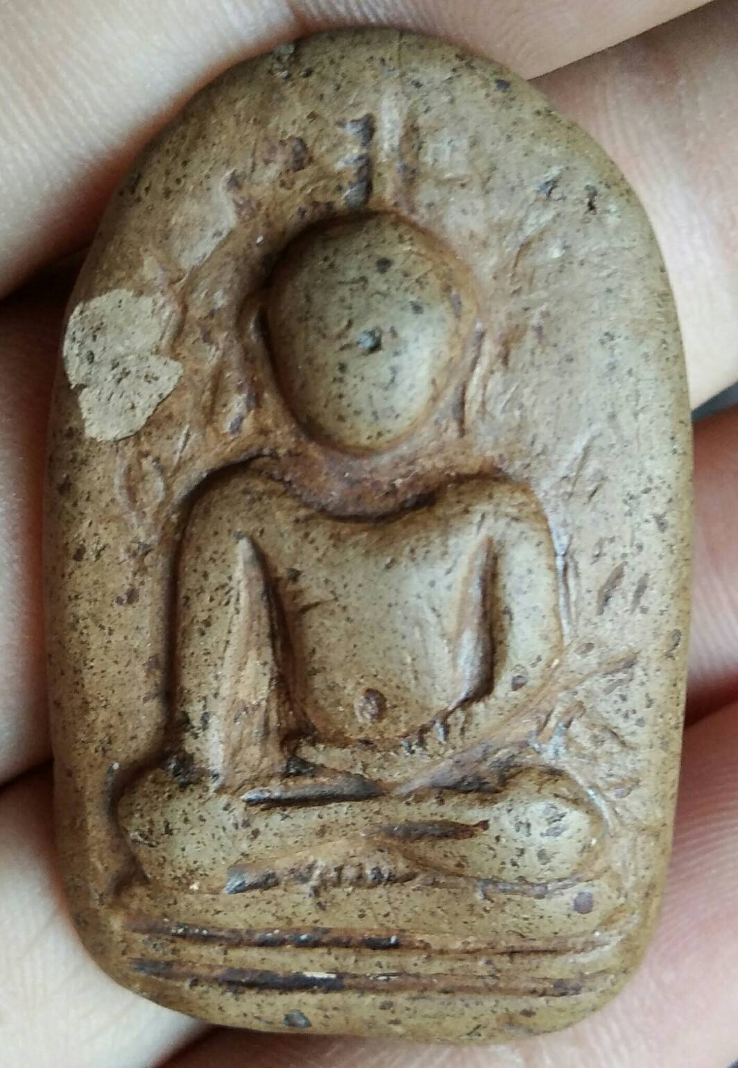 พระเปิมกรุเก่าหนาๆล่ำๆ เนื้อจัดจ้าน ลองมาชมกันครับ