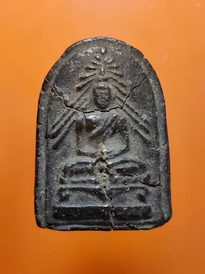 พระผงสิงห์เกสร ปี 2503 พระรุ่นแรก ของ หลวงพ่อเกษม เขมโก 