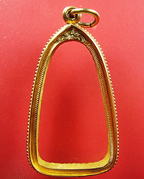 กรอบทองสำหรับใส่พระหลวงปู่ทวด งานช่างสุโขทัย